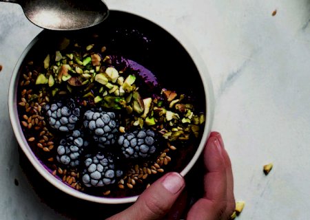 Pré e pós-treino leves: 4 smoothies funcionais