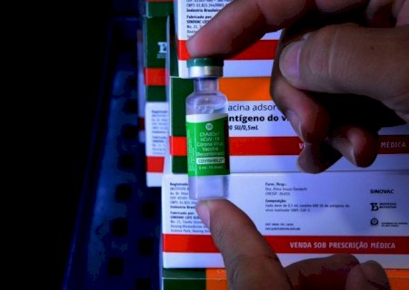 MS recebe mais 35,7 mil doses de vacinas e intensifica campanha de imunização