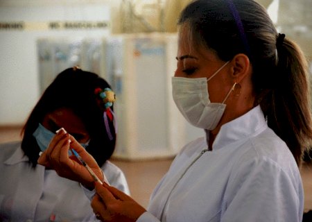 Continua aplicação da Dose 2 da vacina AstraZeneca no drive thru