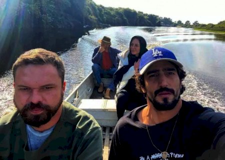Remake de “Pantanal”, Almir Sater faz tour com futuro 'José Leôncio'