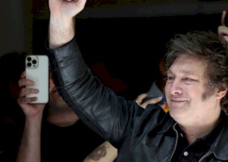 Ultradireitista Javier Milei vence as eleições argentinas