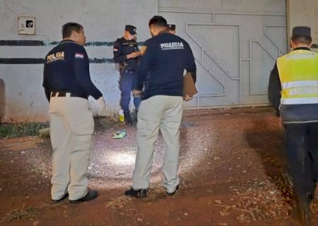 Polícia investiga se assassinato na fronteira foi "encomendado"; atirador está foragido