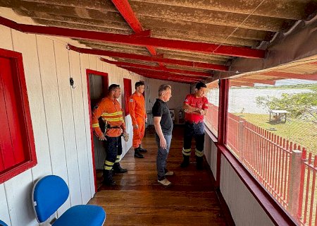 Secretário de Segurança de MS visita base avançada dos Bombeiros na Serra do Amolar