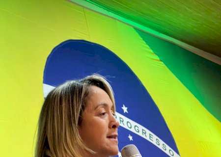 Lia anuncia nova emenda e prestígia formatura do Bombeiros do Amanhã