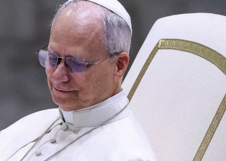 Papa Leão XIV critica mundo "devastado por tiranos"