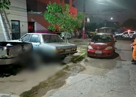Homem de 50 anos &eacute; executado com tiros no rosto em frente de casa