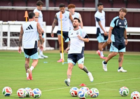 Técnico da Argentina diz que Messi tem chance de jogar "alguns minutos" nos amistosos pré-Copa