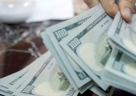 Dólar sobe a R$ 5,20 e volta a atingir maior valor em três meses