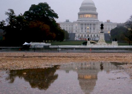 Senado ordena que Trump suspenda ações contra Irã