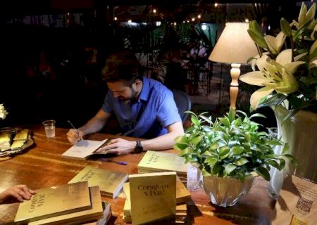 Primeiro livro de Bruno Alessio convida leitor a revisitar a pr&oacute;pria inf&acirc;ncia