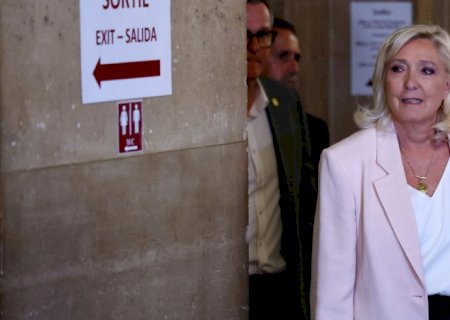 Tribunal francês abre caminho para Le Pen concorrer à Presidência