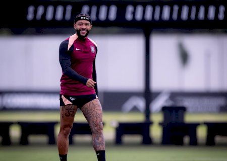 Corinthians acerta detalhes finais de novo contrato e espera retorno de Memphis ao Brasil