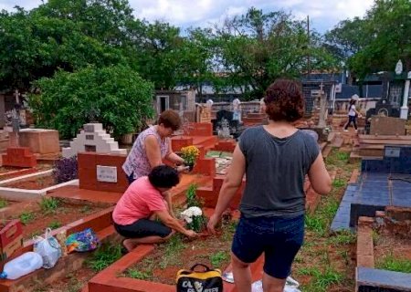 Prepara&ccedil;&atilde;o para Finados suspende obras e exuma&ccedil;&otilde;es nos cemit&eacute;rios p&uacute;blicos
