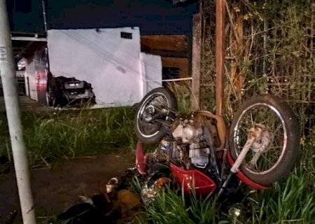 Motorista atropela motociclista e invade borracharia na Gunter Hans