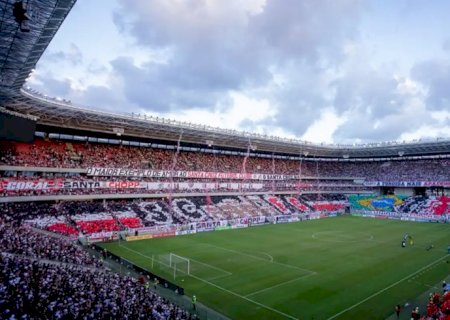 Santa Cruz empata com Maringá e voltará à Série B após 10 anos