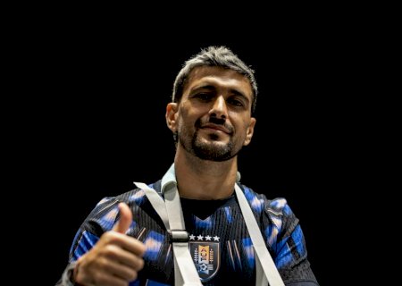 Arrascaeta, do Flamengo, passa por cirurgia no punho e deve receber alta nesta quinta
